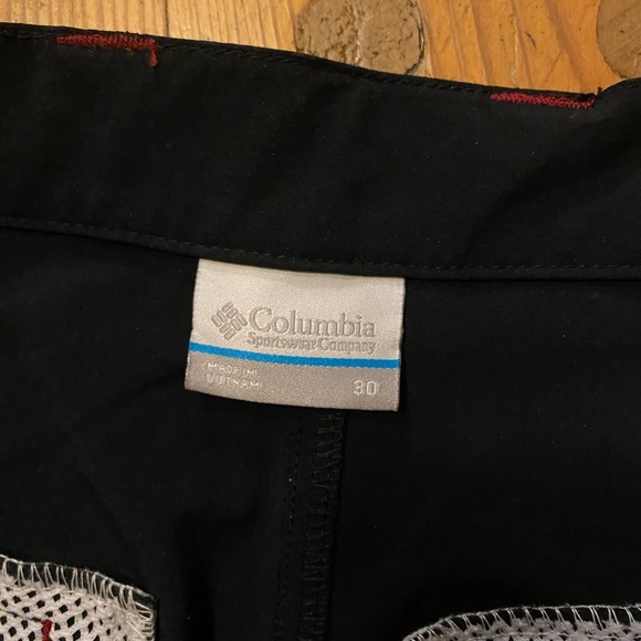 Columbia golf shorts. Black. Size 30 - Picture 3 of 3
